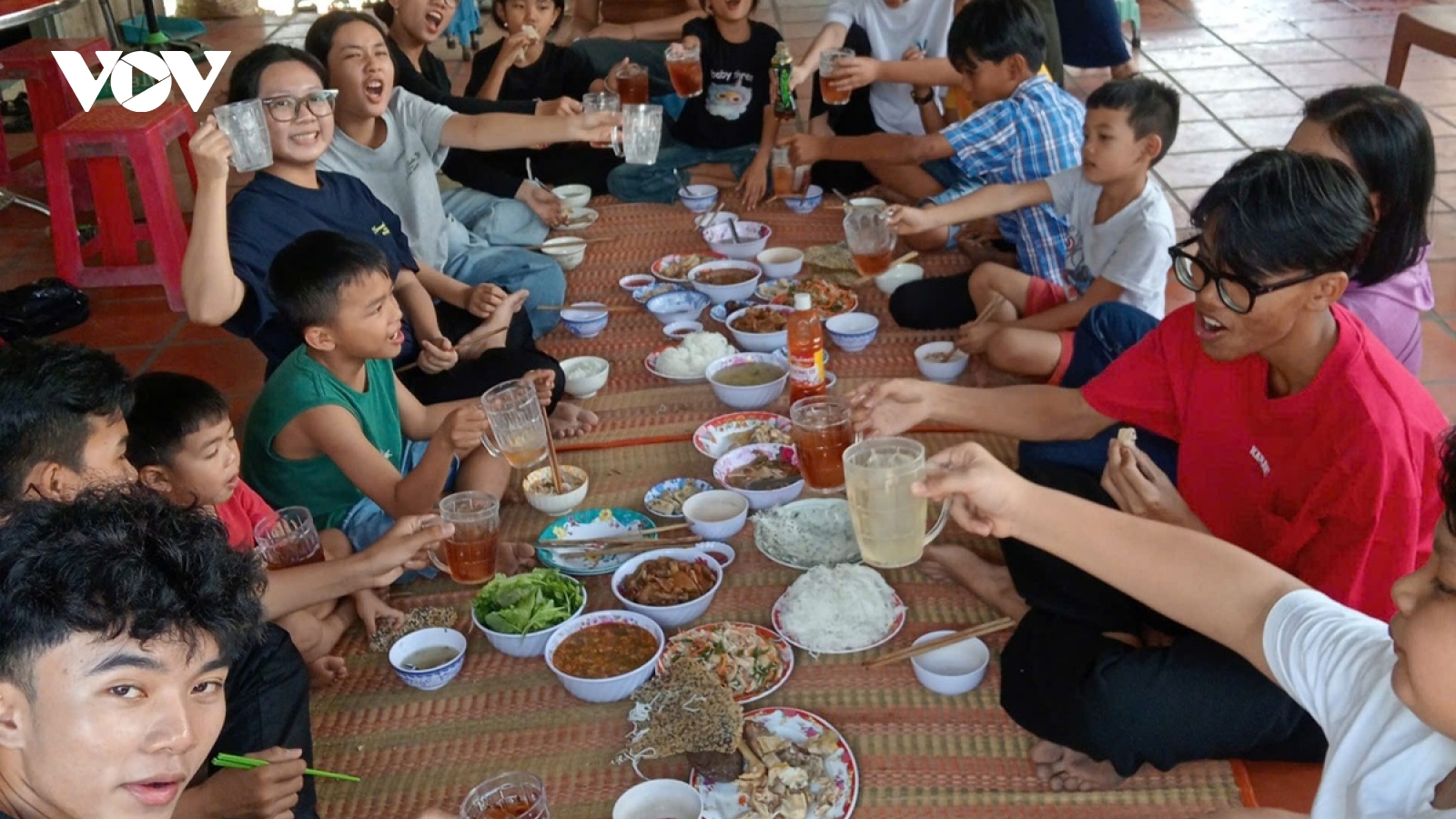 Đồng bào Chăm Bình Thuận vui đón Tết Nguyên đán